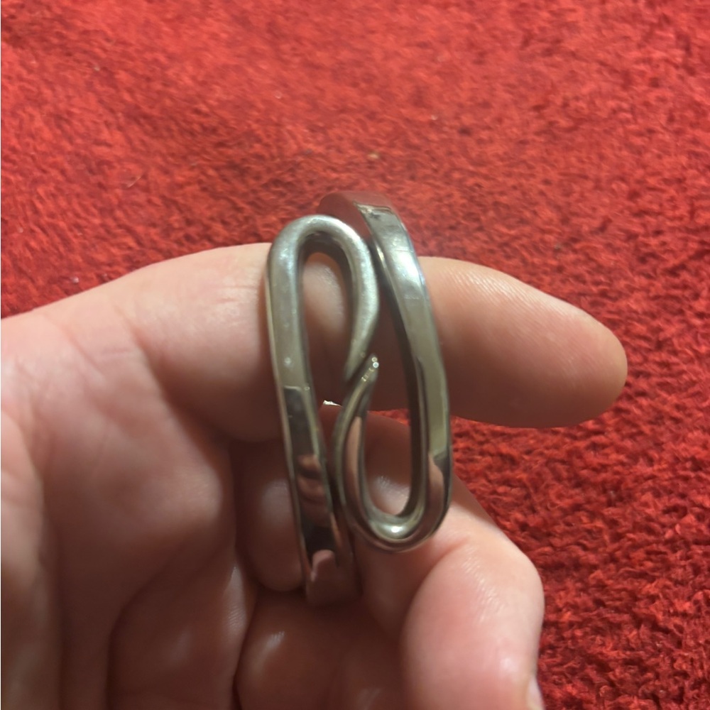 Silver Tone Infinity Loop Bracelet spring hinged 6”
